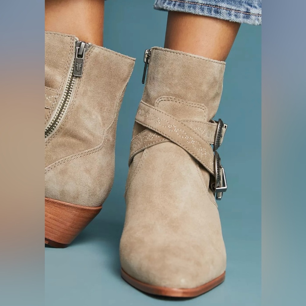 Frye x ANTHROPOLOGIE “Ellen” Short Bootie Ash Tan W/Western Buckle Size-8m NEW